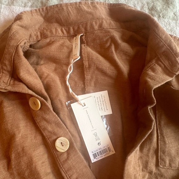 Rylee & cru collared button romper in Camel! Never worn, NWT! Size 9/10 - Picture 3 of 6